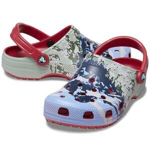Crocs Adult Unisex Clogs Crocs Classic Clog in Multi Summit Mountain Print